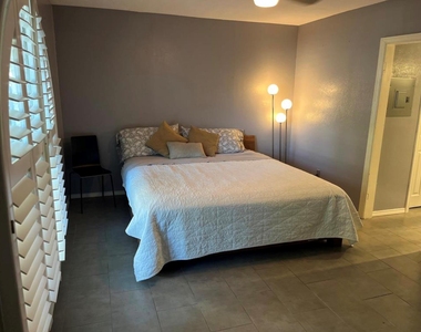505 W 7th St - Photo Thumbnail 23