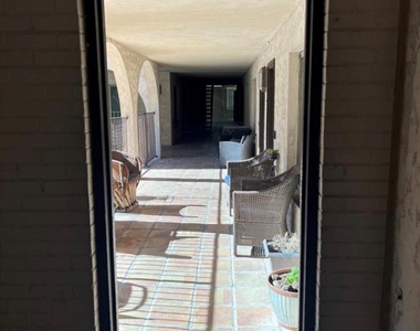 505 W 7th St - Photo Thumbnail 7