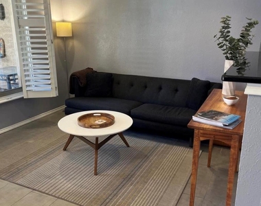 505 W 7th St - Photo Thumbnail 9