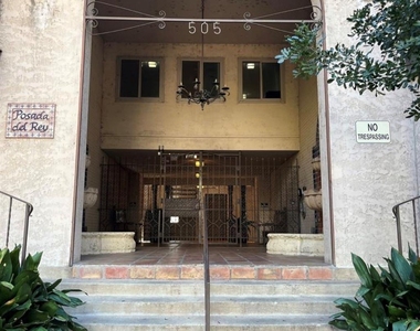 505 W 7th St - Photo Thumbnail 2