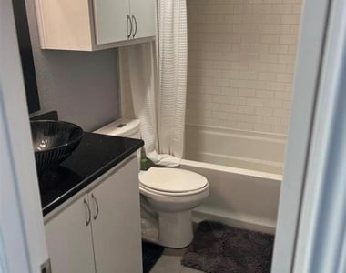 505 W 7th St - Photo Thumbnail 21