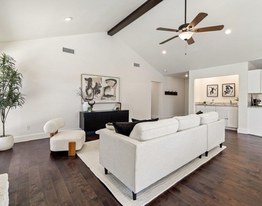 60 Augusta Dr - Photo Thumbnail 7