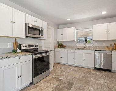 60 Augusta Dr - Photo Thumbnail 13