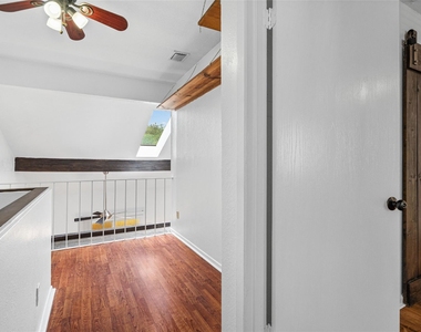 1504 Bridgeway Dr - Photo Thumbnail 15