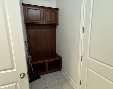 175 Senna Dr - Photo Thumbnail 8