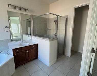 175 Senna Dr - Photo Thumbnail 4