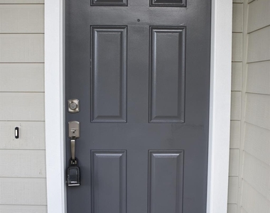 11300 Dimmit St - Photo Thumbnail 2