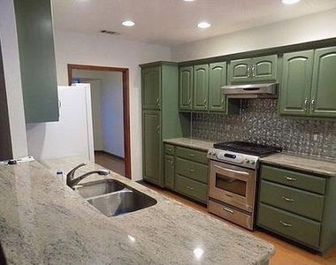 509 Meadowbrook Dr - Photo Thumbnail 5