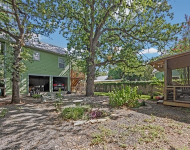 1511 E 13th St - Photo Thumbnail 2