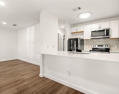 6409 Burns St - Photo Thumbnail 4