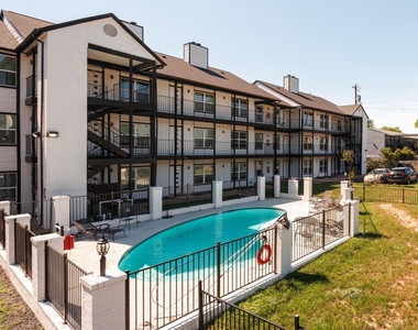 6409 Burns St - Photo Thumbnail 13