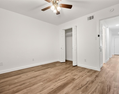 6409 Burns St - Photo Thumbnail 12