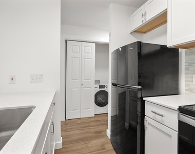 6409 Burns St - Photo Thumbnail 6