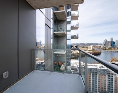 44 East Ave - Photo Thumbnail 10