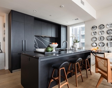 44 East Ave - Photo Thumbnail 4