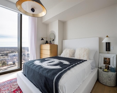 44 East Ave - Photo Thumbnail 8