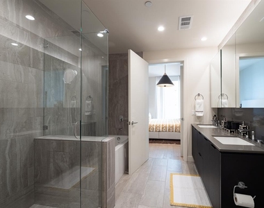44 East Ave - Photo Thumbnail 15