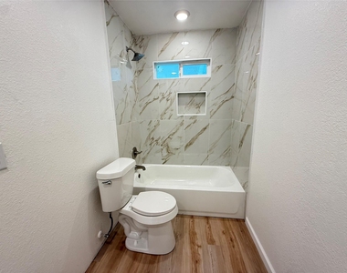 800 Old Thorndale Rd - Photo Thumbnail 18