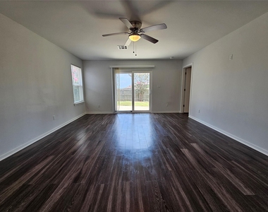 16721 Hamilton Point Cir - Photo Thumbnail 11