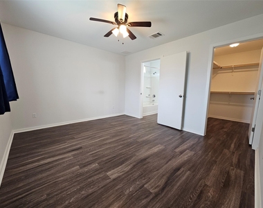 16721 Hamilton Point Cir - Photo Thumbnail 14
