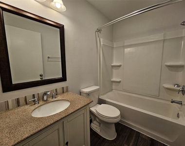 16721 Hamilton Point Cir - Photo Thumbnail 22