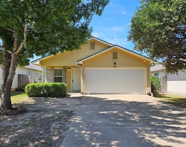 16721 Hamilton Point Cir - Photo Thumbnail 1