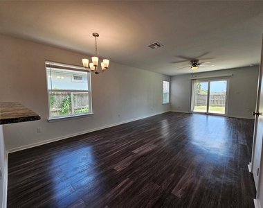 16721 Hamilton Point Cir - Photo Thumbnail 9