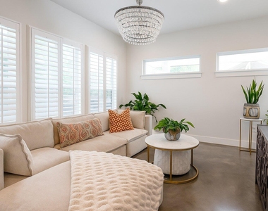 5503 William Holland Ave - Photo Thumbnail 1