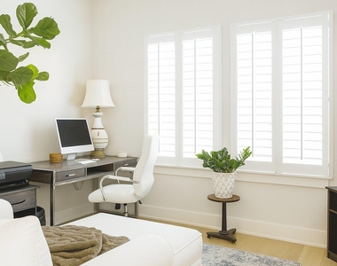 5503 William Holland Ave - Photo Thumbnail 2
