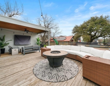 2311 E 8th St - Photo Thumbnail 27