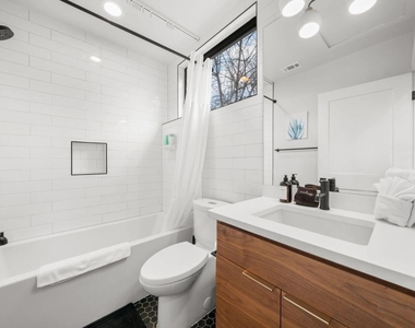 2311 E 8th St - Photo Thumbnail 20