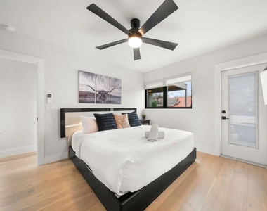 2311 E 8th St - Photo Thumbnail 10