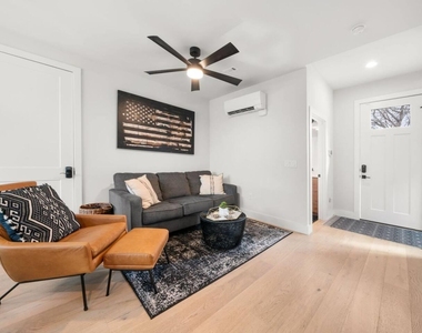 2311 E 8th St - Photo Thumbnail 6