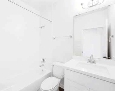 1313 Marina Grand Ter - Photo Thumbnail 21