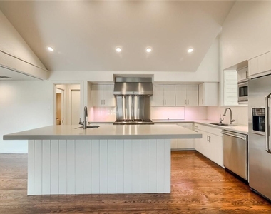 718 Bermuda St - Photo Thumbnail 11