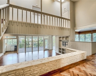 718 Bermuda St - Photo Thumbnail 5
