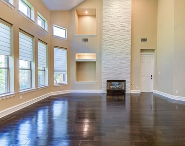 1917 Lakecliff Hills Ln - Photo Thumbnail 8
