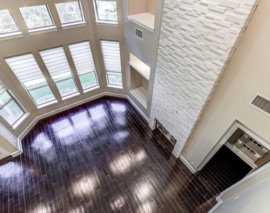 1917 Lakecliff Hills Ln - Photo Thumbnail 16