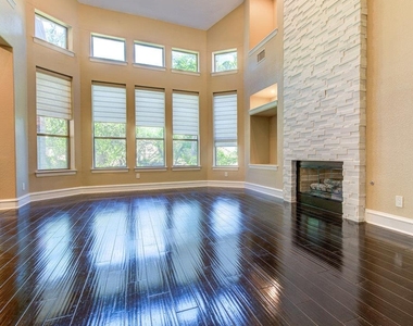 1917 Lakecliff Hills Ln - Photo Thumbnail 7