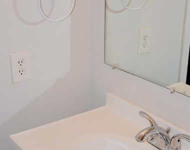 1810 Rawhide Loop - Photo Thumbnail 23