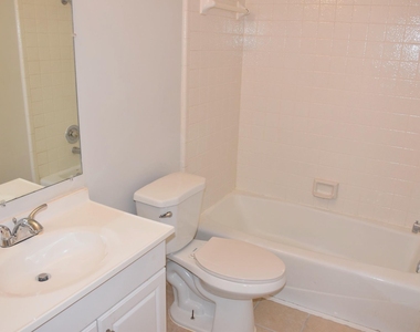 1810 Rawhide Loop - Photo Thumbnail 22