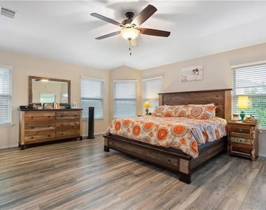 3716 Anchor Bay Dr - Photo Thumbnail 6