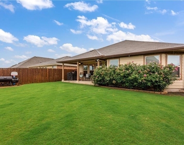 3716 Anchor Bay Dr - Photo Thumbnail 12