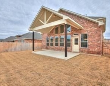917 Swan Flower St - Photo Thumbnail 12