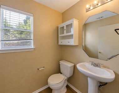 5509 Bentsen Ln - Photo Thumbnail 5