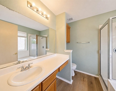 5509 Bentsen Ln - Photo Thumbnail 9