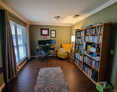 8007 Forbsdale Dr W - Photo Thumbnail 7