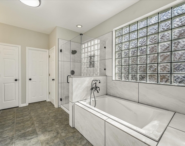 10802 Hastings Ln - Photo Thumbnail 14