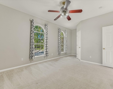 10802 Hastings Ln - Photo Thumbnail 15