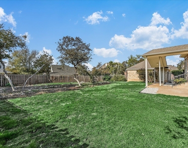 10802 Hastings Ln - Photo Thumbnail 22